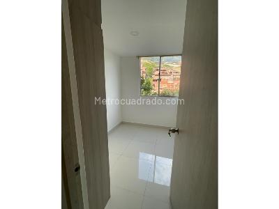 Apartamento de 3 alcobas en venta en Bello Ciudad De Los Puertos, Bello, 55 m² · foto 7 de 11