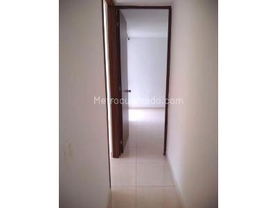 Apartamento de 3 alcobas en venta en El Trapiche, Bello, 60 m² · foto 4 de 7