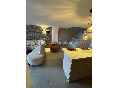 Apartamento de 4 alcobas en venta en Cabañas, Bello, 220 m² · foto 3 de 13