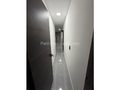 Apartamento de 3 alcobas en venta en Perez, Bello, 80 m² · foto 4 de 12