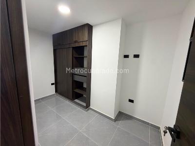 Apartamento de 3 alcobas en venta en Perez, Bello, 80 m² · foto 6 de 12