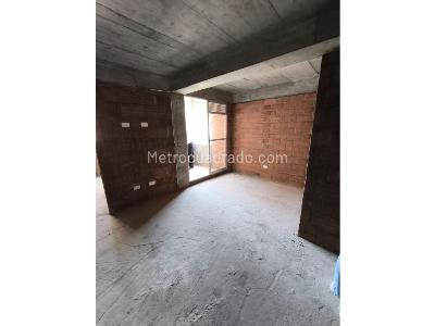 Apartamento de 3 alcobas en venta en Madera, Bello, 54 m² · foto 2 de 13