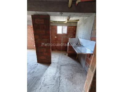 Apartamento de 3 alcobas en venta en Madera, Bello, 54 m² · foto 3 de 13