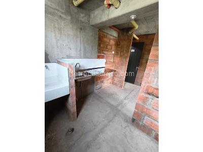 Apartamento de 3 alcobas en venta en Madera, Bello, 54 m² · foto 4 de 13