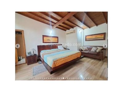 Casa de 4 alcobas en venta en Loma De Los Bernal, Medellín, 210 m² · foto 7 de 20