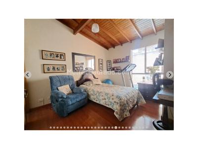 Casa de 4 alcobas en venta en Loma De Los Bernal, Medellín, 210 m² · foto 8 de 20