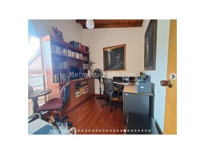 Casa de 4 alcobas en venta en Loma De Los Bernal, Medellín, 210 m² · foto 14 de 20