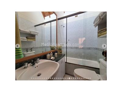 Casa de 4 alcobas en venta en Loma De Los Bernal, Medellín, 210 m² · foto 16 de 20