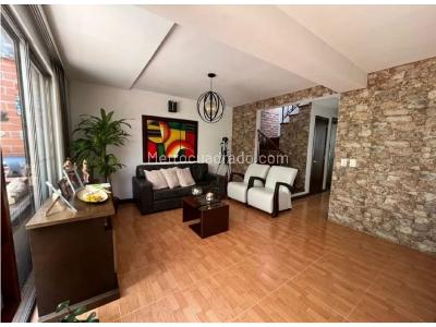 Casa de 3 alcobas en venta en La Abadia, Envigado, 146 m² · foto 4 de 14