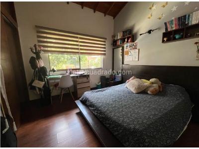 Casa de 3 alcobas en venta en La Abadia, Envigado, 146 m² · foto 8 de 14