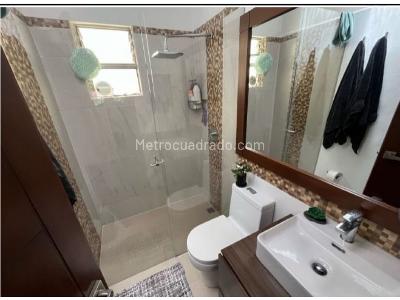 Casa de 3 alcobas en venta en La Abadia, Envigado, 146 m² · foto 14 de 14