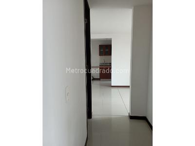 Apartamento de 3 alcobas en venta en Madera, Bello, 72 m² · foto 7 de 14