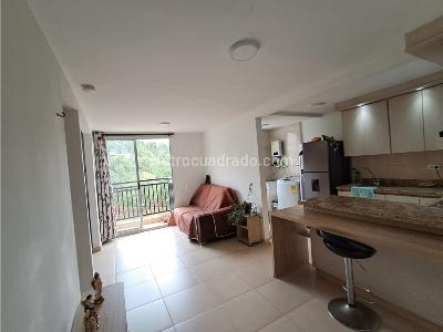 Apartamento de 2 alcobas en venta en Amazonia, Bello, 56 m² · foto 4 de 16