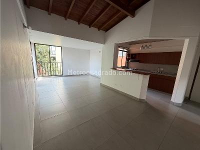 Apartamento en venta en Loma De Las Brujas, Envigado · foto 2 de 14