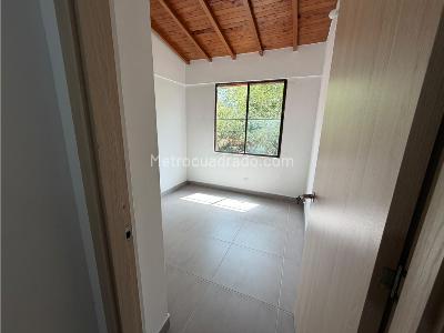 Apartamento en venta en Loma De Las Brujas, Envigado · foto 6 de 14