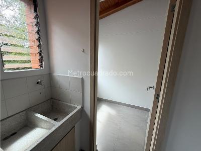 Apartamento en venta en Loma De Las Brujas, Envigado · foto 9 de 14