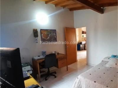 Apartamento de 2 alcobas en venta en Santa Ana, Bello, 74 m² · foto 5 de 13
