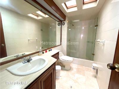 Casa de 4 alcobas en venta en San Patricio, Bogotá, 194 m² · foto 14 de 20
