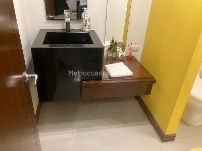 Apartamento de 3 alcobas en venta en Chico Navarra, Bogotá, 265 m² · foto 4 de 17