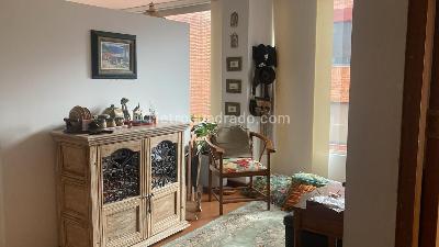 Apartamento de 2 alcobas en venta en Chico Navarra, Bogotá, 94 m² · foto 5 de 13