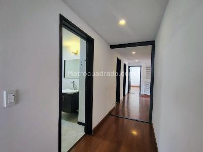 Apartamento en venta en Santa Barbara Central, Bogotá · foto 12 de 20