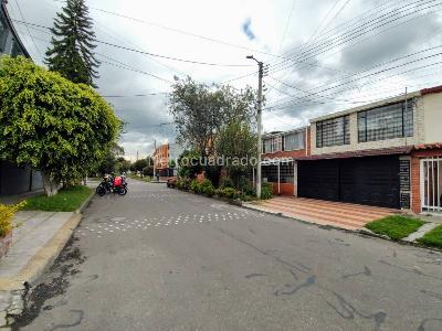 Casa en venta en Bolivia, Bogotá · foto 4 de 20