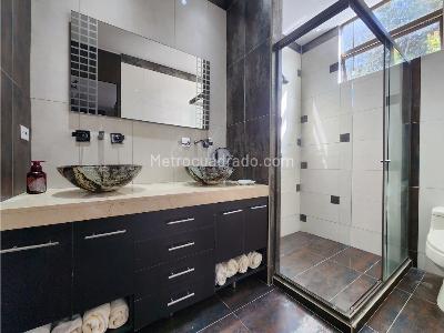 Casa de 4 alcobas en venta en Loma Del Escobero, Medellín, 480 m² · foto 16 de 20