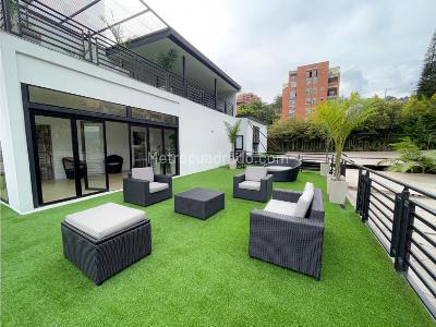Casa de 5 alcobas en venta en El Poblado, Medellín · foto 2 de 20