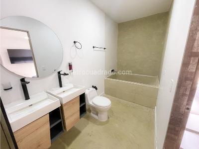 Casa de 5 alcobas en venta en El Poblado, Medellín · foto 9 de 20