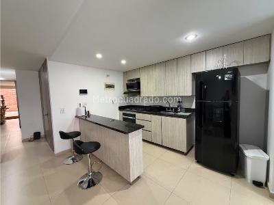 Apartamento de 3 alcobas en venta en Laureles, Medellín, 142 m² · foto 6 de 18