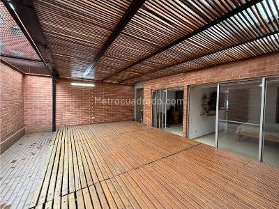 Apartamento de 3 alcobas en venta en Laureles, Medellín, 142 m² · foto 13 de 18