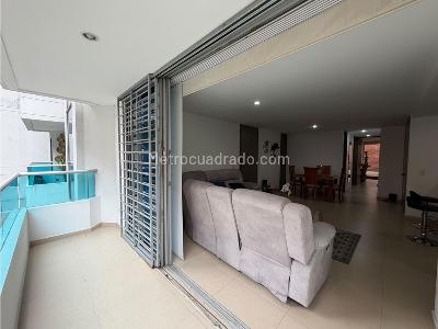 Apartamento de 3 alcobas en venta en Laureles, Medellín, 142 m² · foto 18 de 18