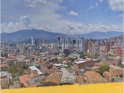 Casa de 4 alcobas en venta en El Salvador, Medellín, 134 m² · foto 2 de 16