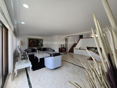 Casa de 3 alcobas en venta en El Poblado, Medellín, 284 m² · foto 10 de 20