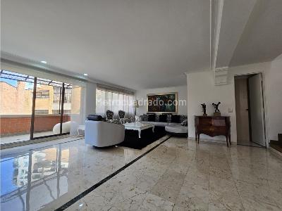 Casa de 3 alcobas en venta en El Poblado, Medellín, 284 m² · foto 12 de 20