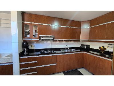 Apartamento de 4 alcobas en venta en Loma Los Benedictinos, Envigado, 261 m² · foto 9 de 20