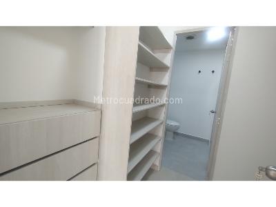 Apartamento en venta en La Castellana, Medellín · foto 8 de 18
