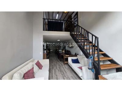 Casa de 5 alcobas en venta en Belen La Palma, Medellín, 489 m² · foto 2 de 20