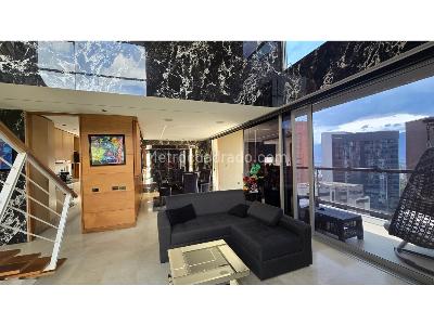 Apartamento en arriendo en Poblado, Medellín · foto 2 de 18