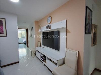 Apartamento en venta en Loma De Los Bernal, Medellín · foto 6 de 15