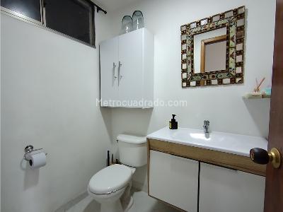 Apartamento en venta en Loma De Los Bernal, Medellín · foto 15 de 15