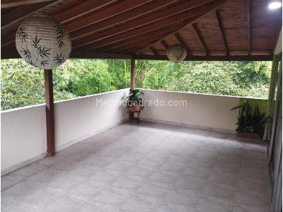 Apartamento de 4 alcobas en venta en Belen, Medellín, 213 m² · foto 3 de 10