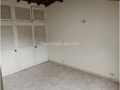 Apartamento de 4 alcobas en venta en Belen, Medellín, 213 m² · foto 9 de 10