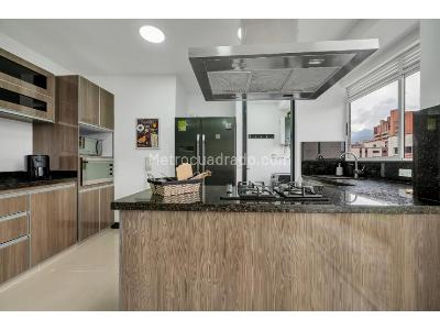Apartamento de 3 alcobas en venta en Laureles, Medellín, 102 m² · foto 7 de 13
