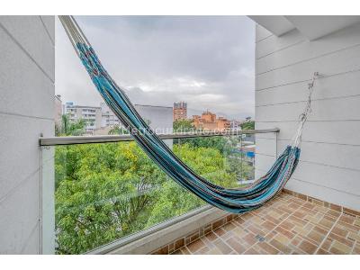 Apartamento de 3 alcobas en venta en Laureles, Medellín, 102 m² · foto 11 de 13