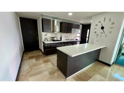 Apartamento de 3 alcobas en venta en El Poblado, Medellín, 139 m² · foto 4 de 12