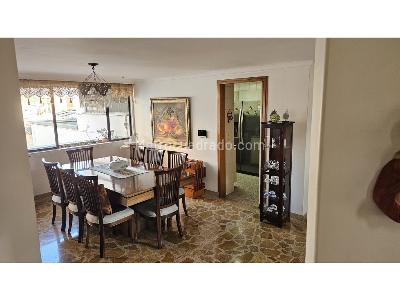 Apartamento de 4 alcobas en venta en Laureles, Medellín, 264 m² · foto 5 de 14