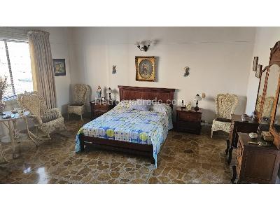 Apartamento de 4 alcobas en venta en Laureles, Medellín, 264 m² · foto 7 de 14