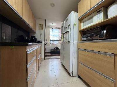 Apartamento de 3 alcobas en venta en El Poblado, Medellín, 105 m² · foto 7 de 20