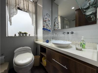 Apartamento de 3 alcobas en venta en El Poblado, Medellín, 105 m² · foto 9 de 20